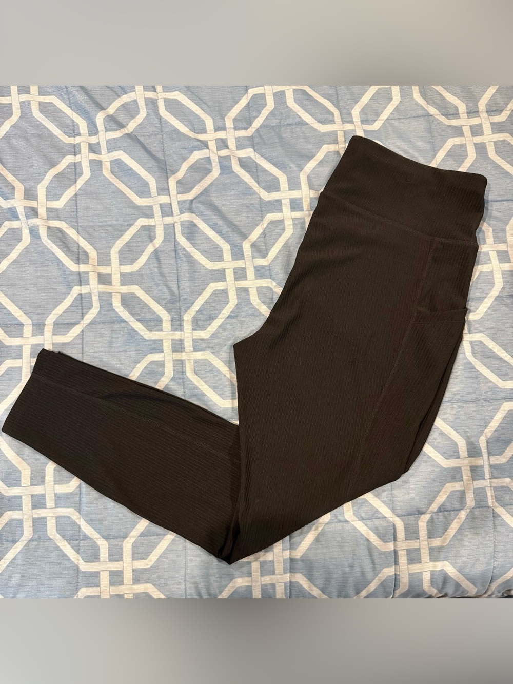 32 Degrees Cool Women's Side Pockets Ribbed Legging (Black)